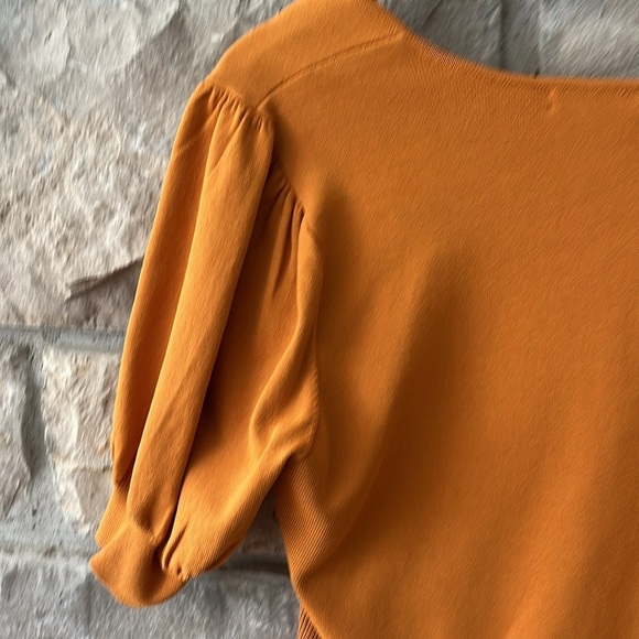 Eva Mendes Mustard Yellow Square Neck Crop Top Size Large - Picture 6 of 12